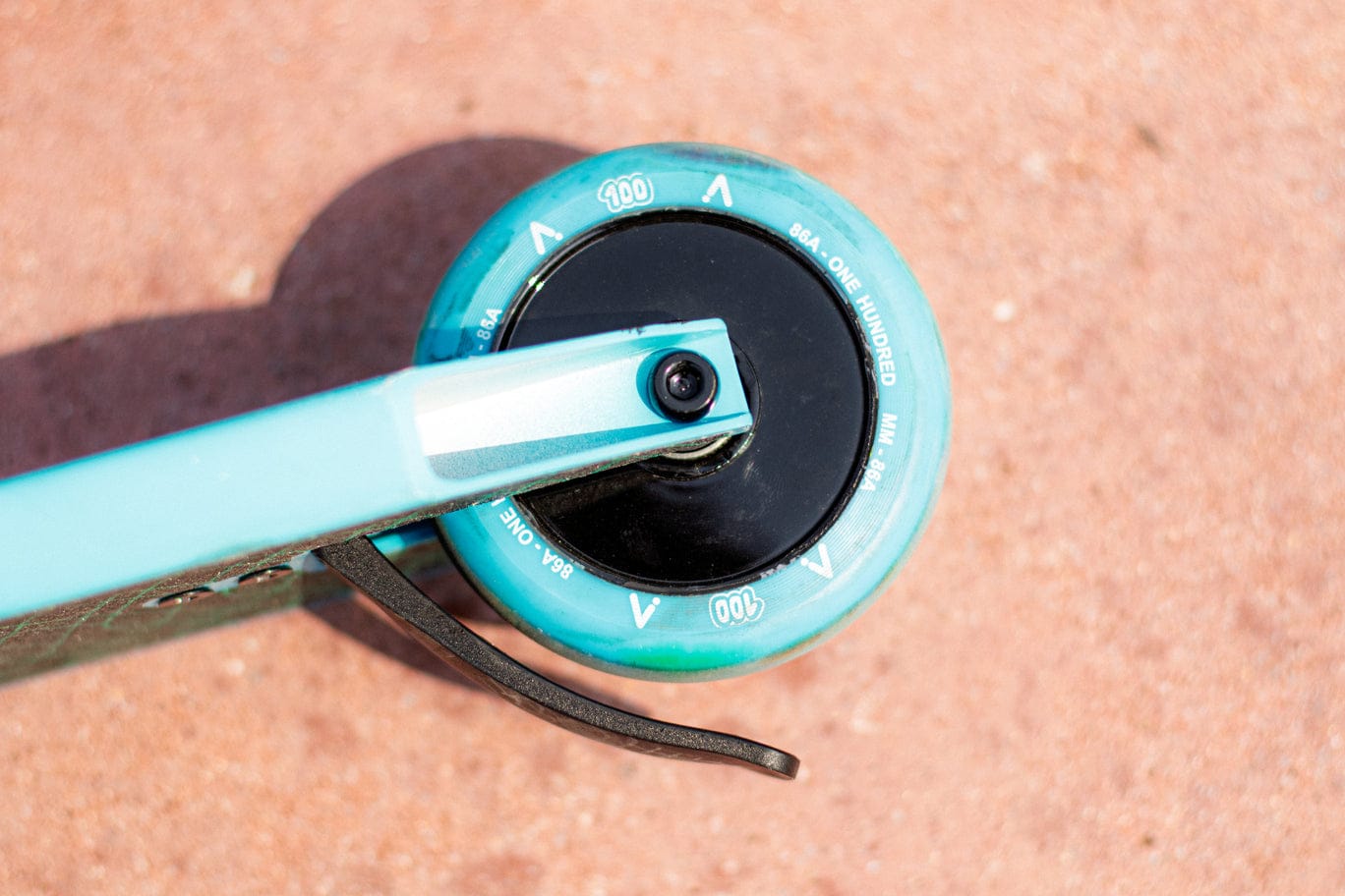 Roue trottinette freestyle ACTA Teal — gros plan vue de dessus